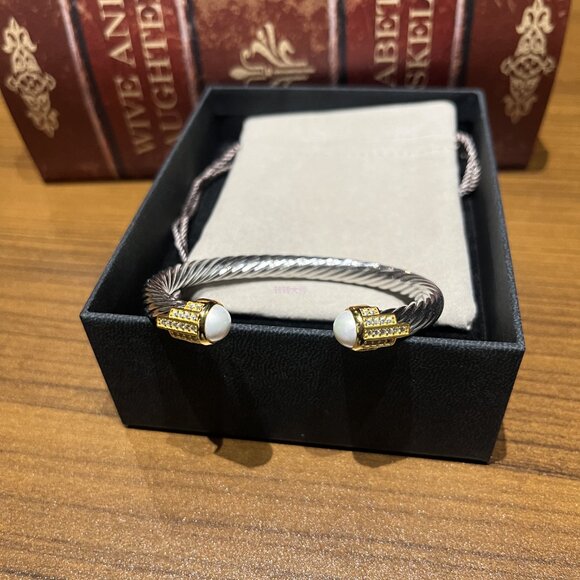 D̲a̲v̲i̲d̲ ̲Y̲u̲r̲m̲a̲n̲ 7mm Cable Classics Bracelet with Pearl & 14k Gold - Picture 4 of 5
